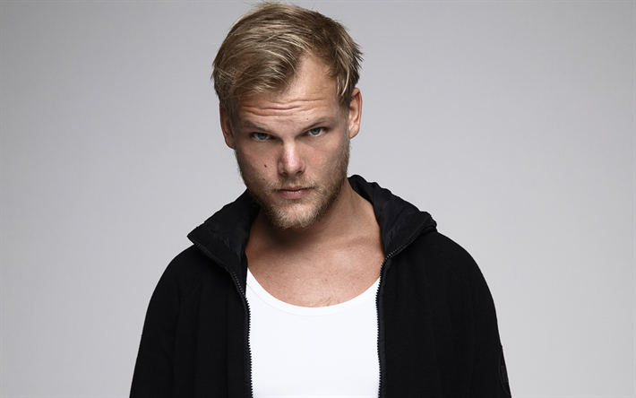 Avicii, 4k, Ruotsalainen DJ, muotokuva, musta pusero