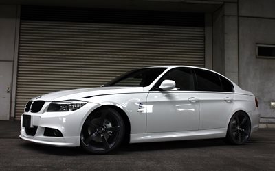 BMW M3 tuning E90 S&#233;rie 3 berline blanche, noire, jantes, tuning M3, voitures allemandes, BMW