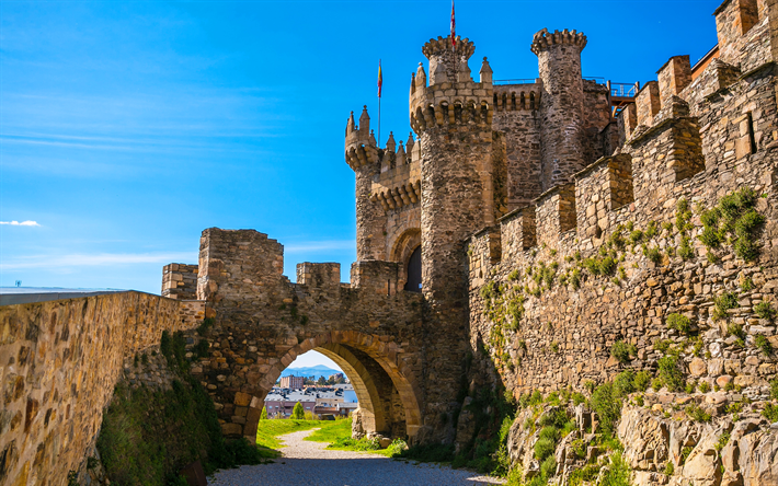 Knights Templar Slott, sommar, spanska landm&#228;rken, Ponferrada, Spanien