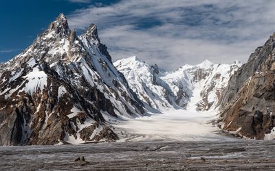 Biafo Glacier, rocks, Karakorum, mountain landscape, Gasherbrum IV, Gasherbrum III, Pakistan, Xinjiang, China