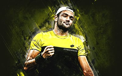 Matteo Berrettini, ATP, 肖像, イタリアのテニスプレイヤー, 黄色の石背景, テニス