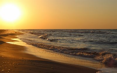 Le coucher du soleil, oc&#233;an, sur la c&#244;te, plage, sable, soir&#233;e, soleil, vagues