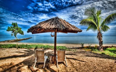 spiaggia, oceano, ombrellone e lettini, paradiso, estate, mare, spiaggia meravigliosa, palme, HDR, viaggio estivo