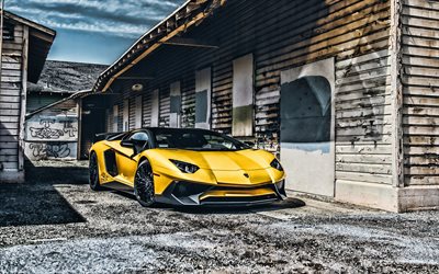 Lamborghini Aventador, 4k, supercarros, 2018 carros, casa abandonada, HDR, amarelo Aventador, carros italianos, Lamborghini