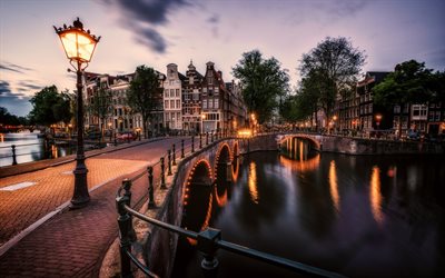 Amsterdam, puentes, canales, calle, noche, pa&#237;ses Bajos, Holanda, Europa