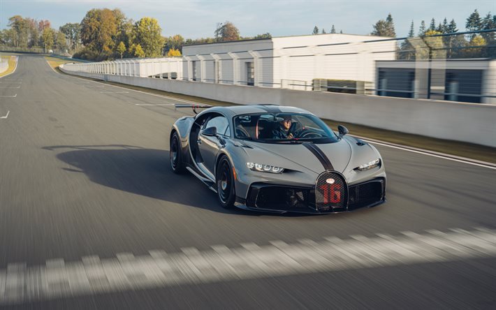Bugatti Chiron Pur Sport, 2022, hyperauto, Chiron kilparadalla, uusi harmaa Chiron Pur Sport, Bugatti