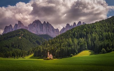 Italien, Saint St Johann Kyrkan, sommar, San Giovanni-Kyrkan, Odle, Dolomiterna, Val di Funes, Trentino