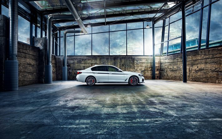 BMW 5シリーズ, 4k, 側面図, G30, 2020台, ガレージ, BMW G30 LCI, ドイツ車, BMW