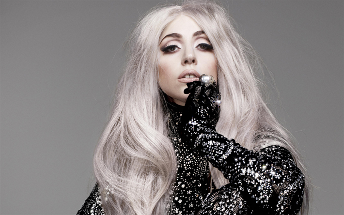 Lady Gaga, la cantante Estadounidense, retrato, maquillaje, vestido negro con pedrer&#237;a