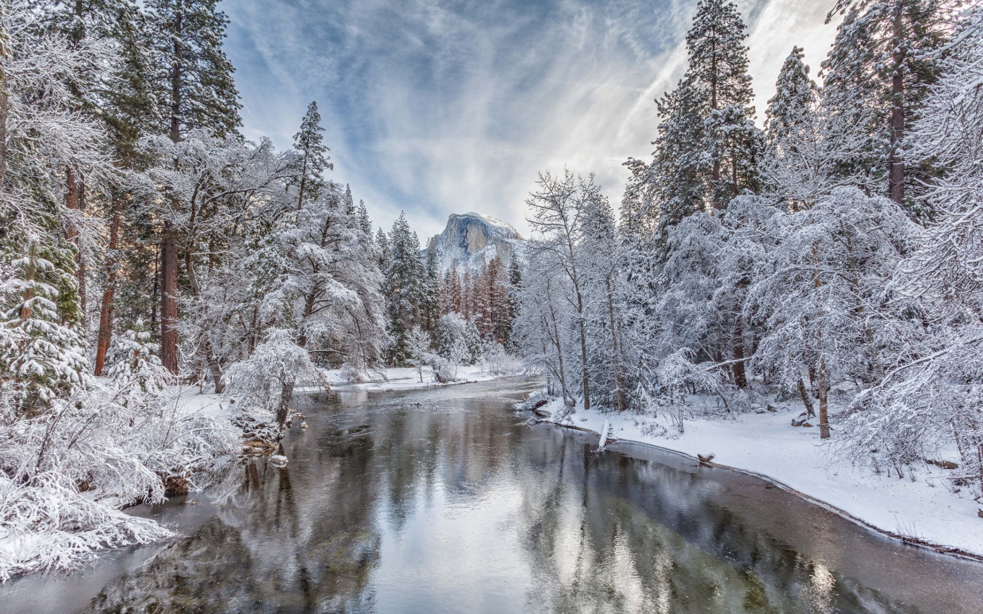 Lataa kuva Merced River, talvi maisema, metsä, talvi, lumi, river, mountain  maisema, Half Dome, Yosemite National Park, Sierra Nevada, California, USA  näytön resoluutio 1920x1200. Taustakuvat työpöydälle