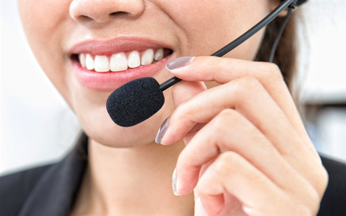 Call center, woman with a microphone, Support service, Call center concepts, Support concepts, smile