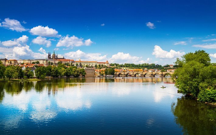 Prag, Moldau, Charles Bridge, sommar, Tjeckiska Republiken