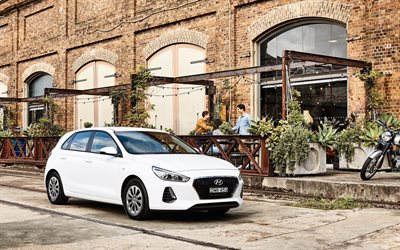 Hyundai i30 Go, 4k, street, 2018 cars, Hyundai i30, white i30, hatchbacks, Hyundai