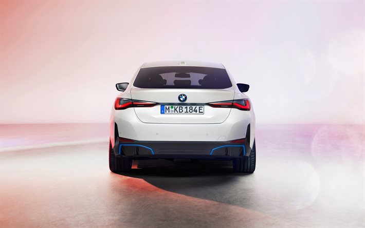 BMW i4, 2022, dikiz, dış, beyaz sedan, elektrikli arabalar, yeni beyaz i4 2022, alman arabaları, BMW