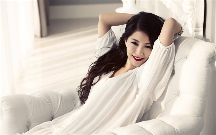 BoA, cantora sul-coreana, beleza, morena, sorriso