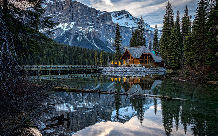 Emerald Lake, lago de montanha, paisagem de montanha, rochas, inverno, floresta, Canada, Montanhas Rochosas Canadenses, British Columbia, Yoho National Park