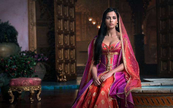 naomi scott, englische schauspielerin, indisches kleid, fotoshooting, hollywoodstar, beliebte schauspielerinnen