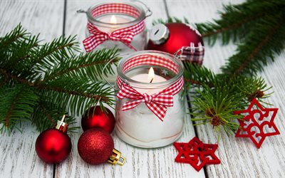 Vermelho, bolas de natal, vela em uma jarra de vidro, Feliz Ano Novo, Natal de fundo, vermelho estrelas de Natal, decora&#231;&#227;o, Natal