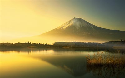 Le mont Fuji, le Lac Yamanaka, matin, montagne, stratovolcan, Fujisan, brouillard, Fujiyama, en Asie, en japonais rep&#232;res, Japon, HDR
