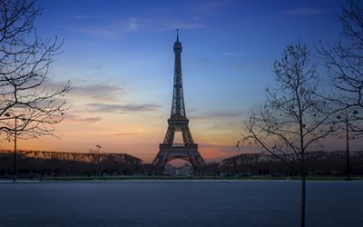 Francia, Par&#237;s, puesta de sol, la Torre Eiffel, el parque