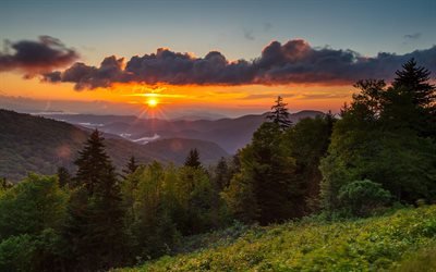 Mitchell montanha, noite, paisagem de montanha, p&#244;r do sol, EUA, Carolina Do Norte, vale