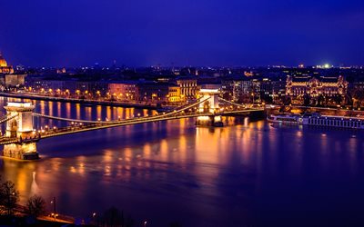 Budapest, le soir, le Pont des cha&#238;nes, le Parlement, les lumi&#232;res de la ville, la ville de panorama, la Hongrie, le Danube