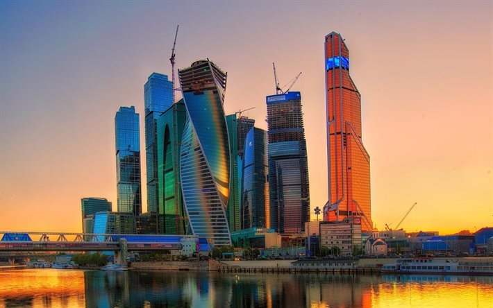 Mosc&#250;-Ciudad, puesta de sol, rascacielos, panorama, Rusia