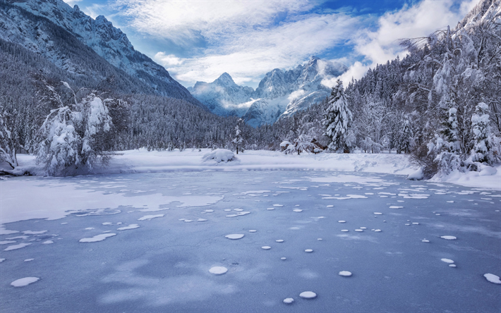 Le lac de Jasna, lac de montagne, la glace, le lac gel&#233;, la neige, hiver, paysage de montagne, Kranjska Gora, les Alpes Juliennes, Slov&#233;nie