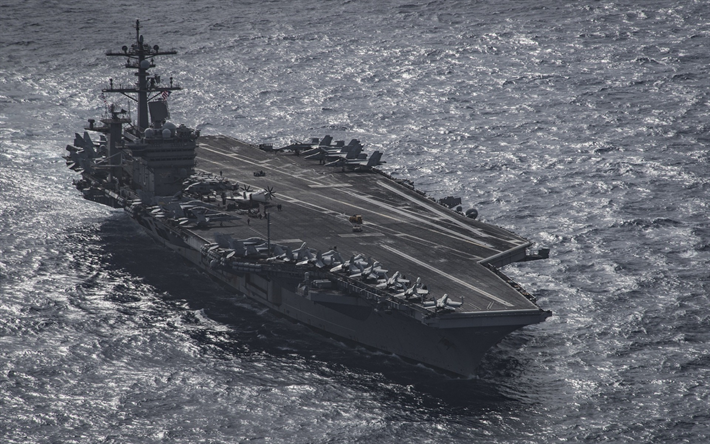 L&#39;USS Carl Vinson, le CVN-70, pont d&#39;un porte-avions, l&#39;oc&#233;an, vue d&#39;en haut, de l&#39;Am&#233;rique porte-avions nucl&#233;aire, navire de guerre, de la Marine am&#233;ricaine, &#233;tats-unis