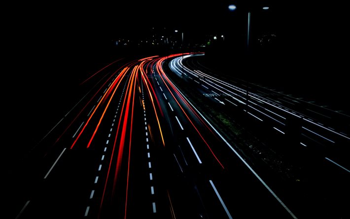 ليلة, الطريق السريع, السيارة الأمامي خطوط, خطوط الضوء من المصابيح الأمامية للسيارات, الطرق مع خطوط الضوء, حركة الحفلات