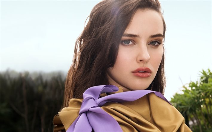 Katherine Langford, l&#39;attrice Australiana, ritratto, make-up, Marie Claire