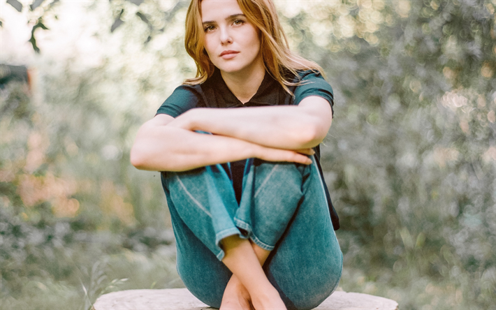 Zoey Deutch, beauty, american actress, Hollywood, blur