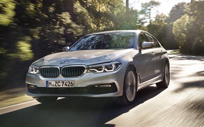 BMW Serie 5, 4K, 2018 coches, iPerformance, 530e, el movimiento, la plata BMW