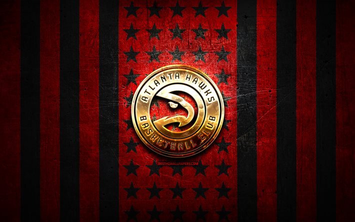 Atlanta Hawks -lippu, NBA, punainen musta metallitausta, amerikkalainen koripalloseura, Atlanta Hawks-logo, USA, koripallo, kultainen logo, Atlanta Hawks