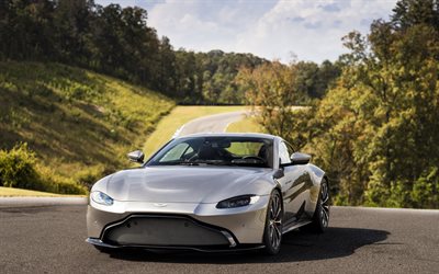 Aston Martin Vantage, 2018, V8, British supercar, luxury car, sports coupe, new silver Vantage