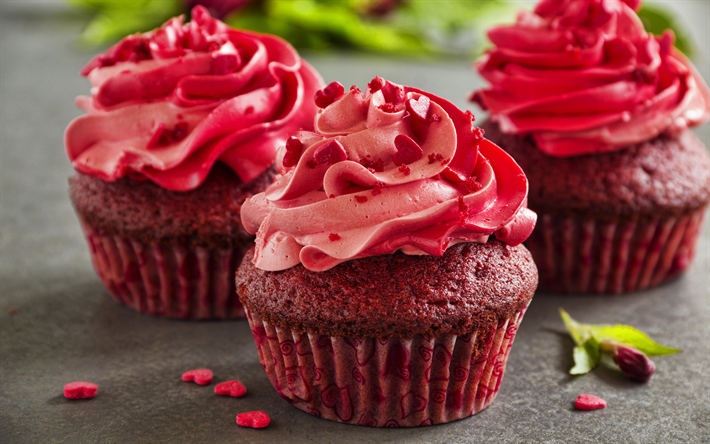 red cupcakes, 4k, pastries, cakes, sweets, fastfood, cupcakes