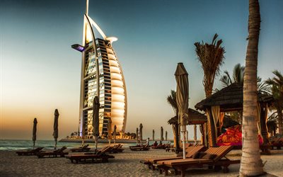 Dubai, Burj Al Arab, lyxhotell, kv&#228;ll, sunset, F&#246;renade ARABEMIRATEN, Persiska Viken, kusten, resa i sommar