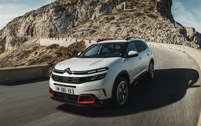 Citroen C5 Aircross, 2018, front view, compact new crossover, exterior, new white C5 Aircross, French new cars, Citroen