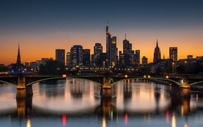 Frankfurt, silta, illalla, kaupunkikuva, pilvenpiirt&#228;ji&#228;, Saksan metropoli, Saksa
