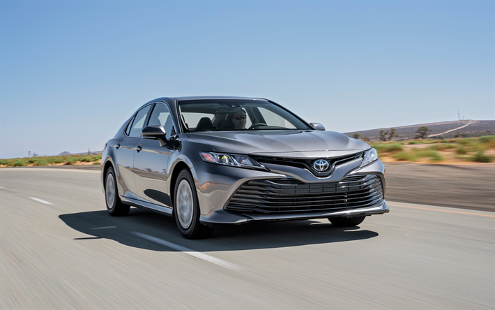 4k, Toyota Camry Hybrid, carretera, 2018 coches, gris Camry, los coches japoneses, Toyota