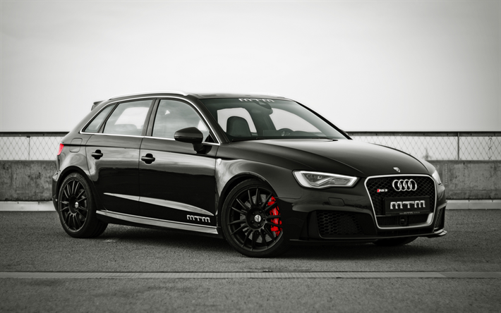 El Audi RS3, 2018, 4k, vista de frente, negro hatchback, el nuevo negro RS3, el ajuste de la RS3, los coches alemanes, el Audi