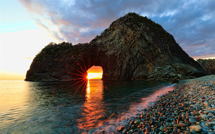 Belo arco de pedra, costa, Do Oceano Pac&#237;fico, EUA, noite, p&#244;r do sol, raios de sol