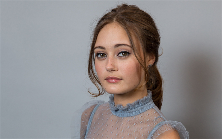 Ella Purnell, attrice inglese, ritratto, bella donna