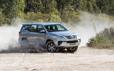 Toyota Fortuner, GX, 2017, SUV, silver Fortuner, 4k, driving on sand, Japanese cars, Toyota