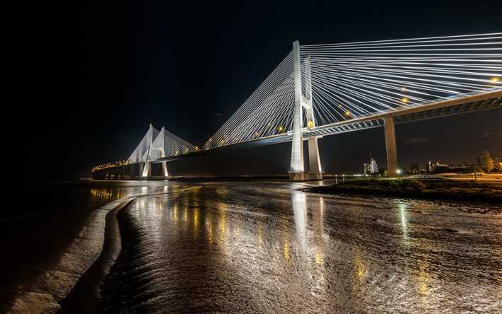 Vasco da Gama-bron, Lissabon, floden Tejo, Parque das Nacoes, h&#228;ngbro, Lissabon-bron, Portugal