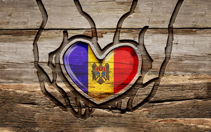 Amo la Moldavia, 4K, mani intagliate in legno, Giorno della Moldova, Bandiera della Moldavia, creativo, Bandiera della Moldova in mano, Prenditi cura della Moldavia, intaglio del legno, Europa, Moldavia