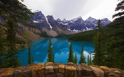 Moraine Lake, glacial lake, spring, observation deck, mountain landscape, Banff National Park, Canada