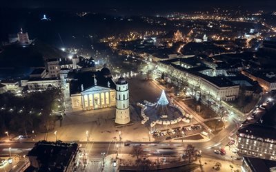 Cathedral Square, Vilnius, Litauen, kv&#228;ll, stadens ljus, Vilnius Gamla Stan, huvudstad i Litauen
