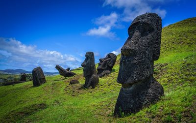 Hotu-iti, l&#39;&#206;le de P&#226;ques, Tongariki territoire, Ranu Raraku, Rapa Nui, Rano Raraku, monument, pierres, statues