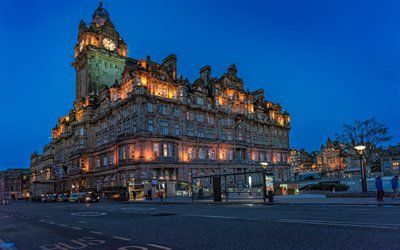 Edimburgo, la noche, el hotel Balmoral Hotel, puesta de sol, hermoso edificio antiguo, Escocia, Reino Unido